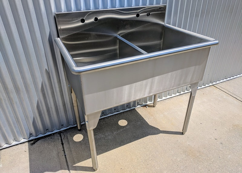 1 Compartment Commercial Kitchen Sink with Leg and Faucet Single Tub Sink for Garage Restaurant Laundry 20in/24in 201 Stainless Steel Utility Sink